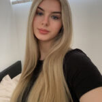 Foto einer Frau mit langen Haaren