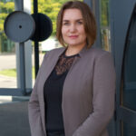 Frau posiert für ein Foto